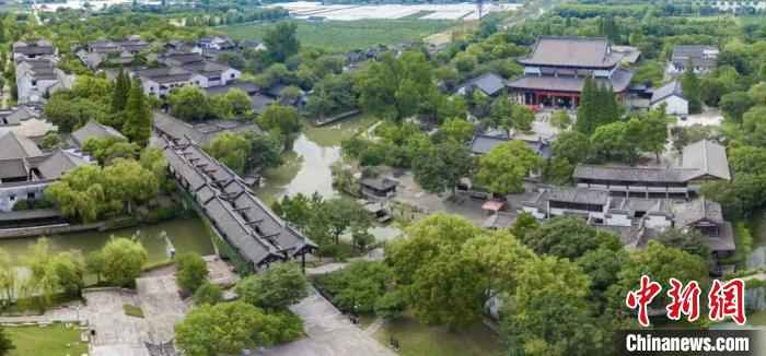 图为嘉兴梅花洲景区 嘉兴市文化广电旅游局供图 嘉兴市委书记客串主播当游客 云上+线下同步启动旅游季